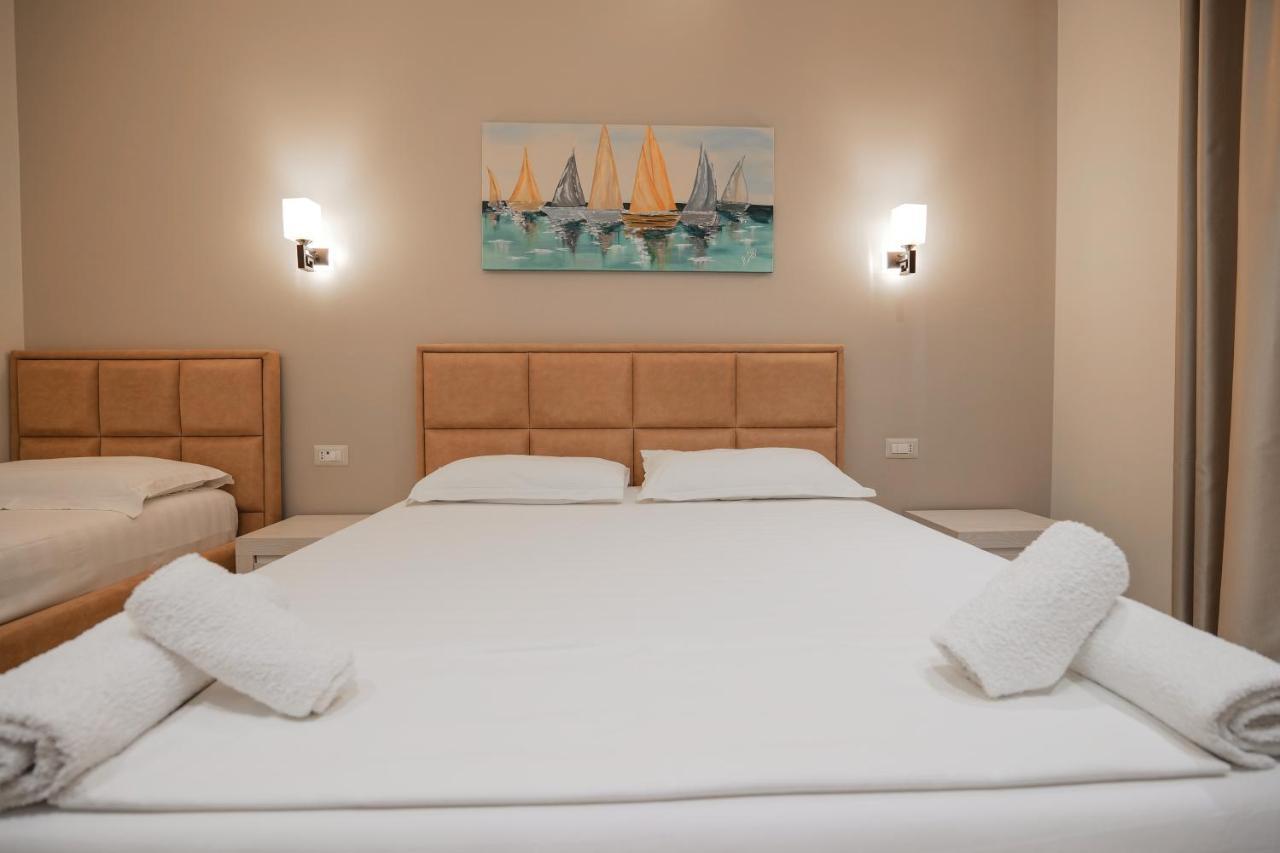 Hotel Roalb Radhimë