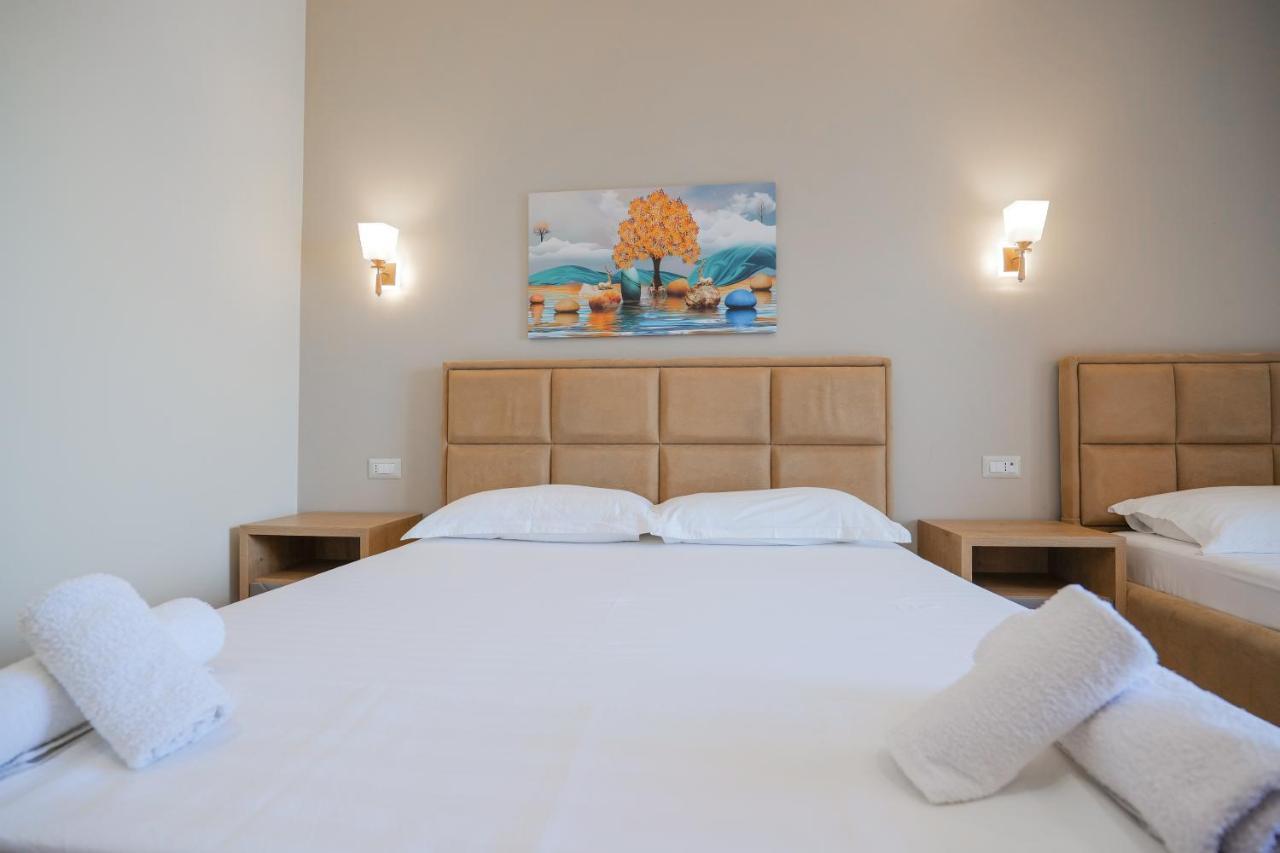 Hotel Roalb Radhimë