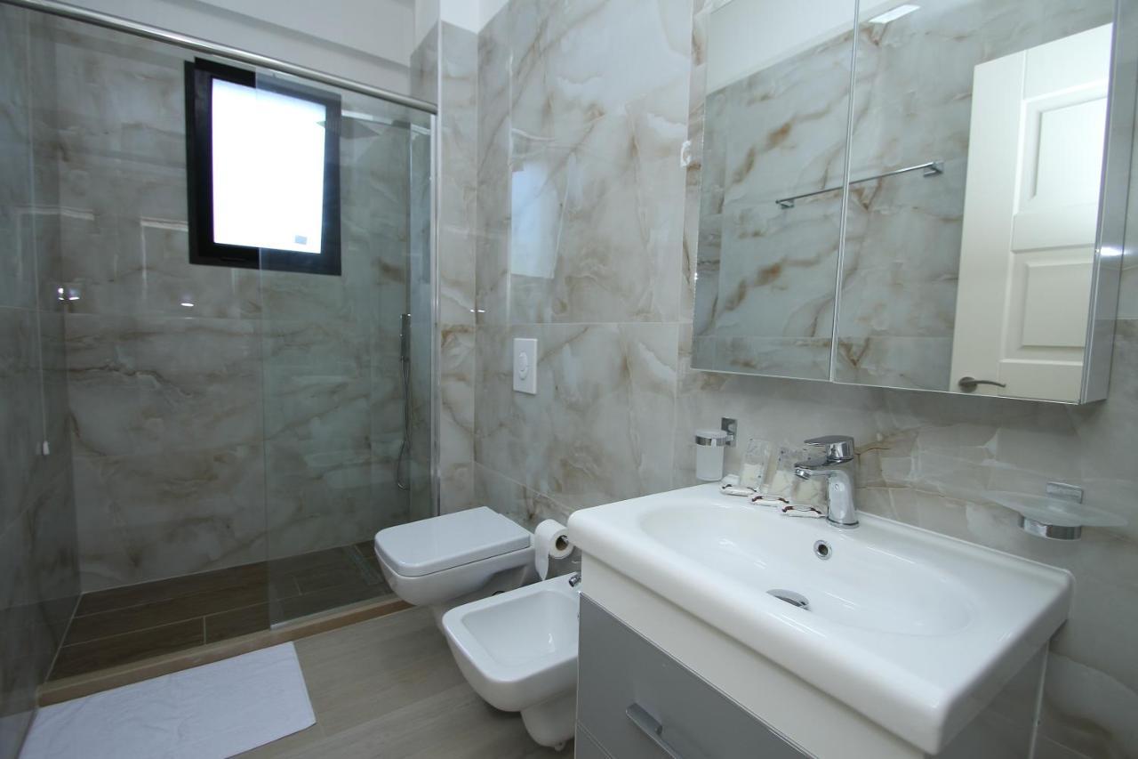 Hotel Roalb Radhimë